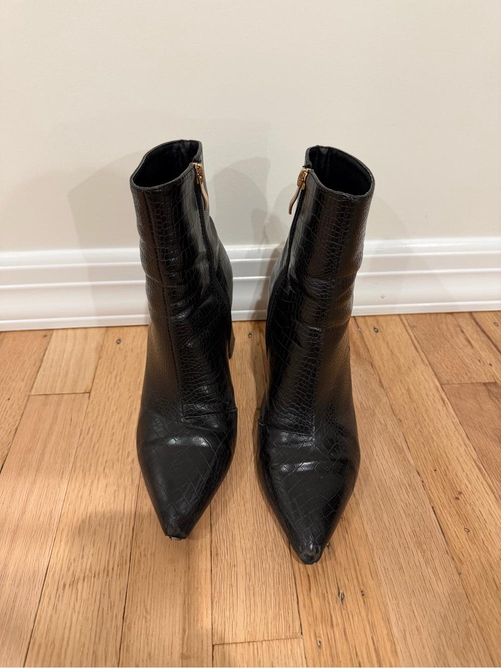 Billini Black SnakeSkin Pointed Toe Ankle Booties